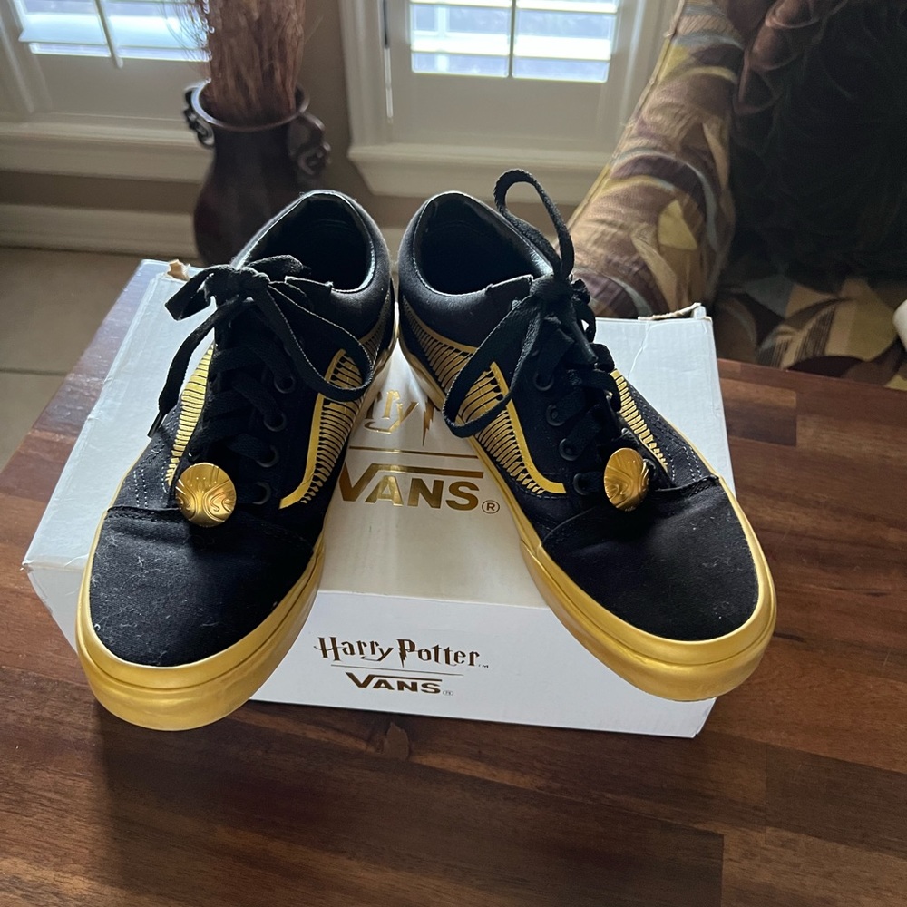 VANS x Harry Potter Golden Snitch Old Skool Shoes Sz Youth 5/ Women’s sz 6.5